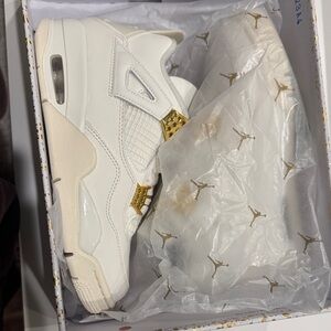 Jordan Women's Cream and Gold Sneakers